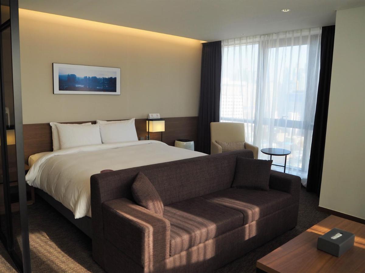 Ramada Encore By Wyndham Busan Haeundae Εξωτερικό φωτογραφία