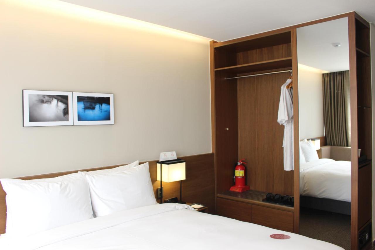 Ramada Encore By Wyndham Busan Haeundae Εξωτερικό φωτογραφία